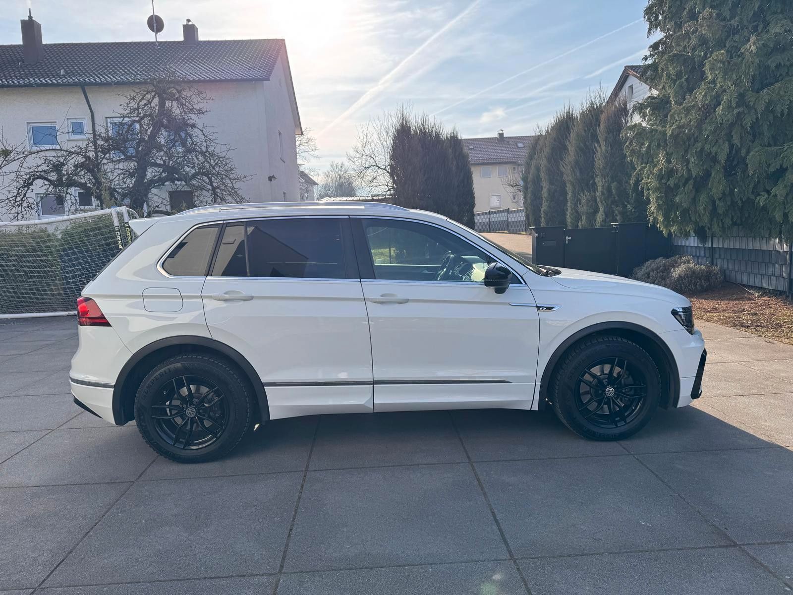 Volkswagen Tiguan Highline 4Motion*R-LINE/PANO/HUD* foto 6