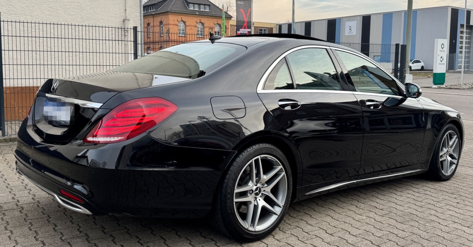 Mercedes-Benz S 350d AMG-LINE*9G*1HD*HUD*PANO*MASSA*DISTR*360° foto 24