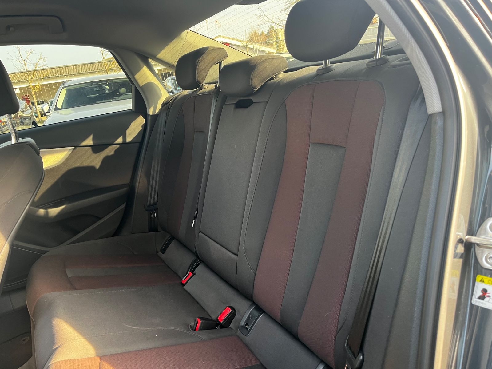 Audi A4 Lim. 35 TDI sport *Xenon/Navi/PDC* foto 12