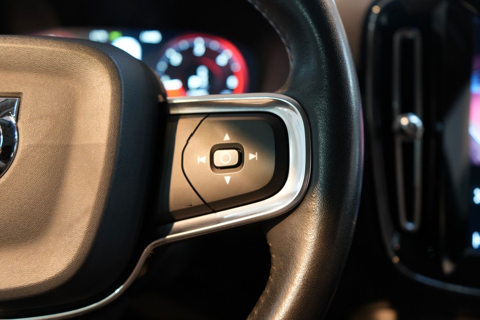 Volvo XC 40 D3 Geartronic Momentum *LED*Virtual*Navi* foto 18