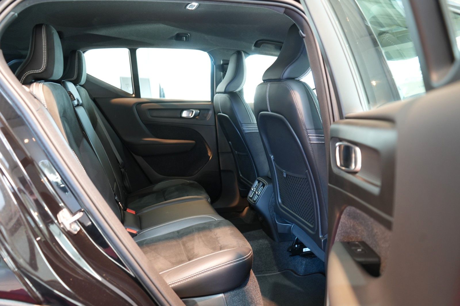 Volvo XC 40 T4 Geartronic R-Design *LED*Virtual*Navi* foto 11