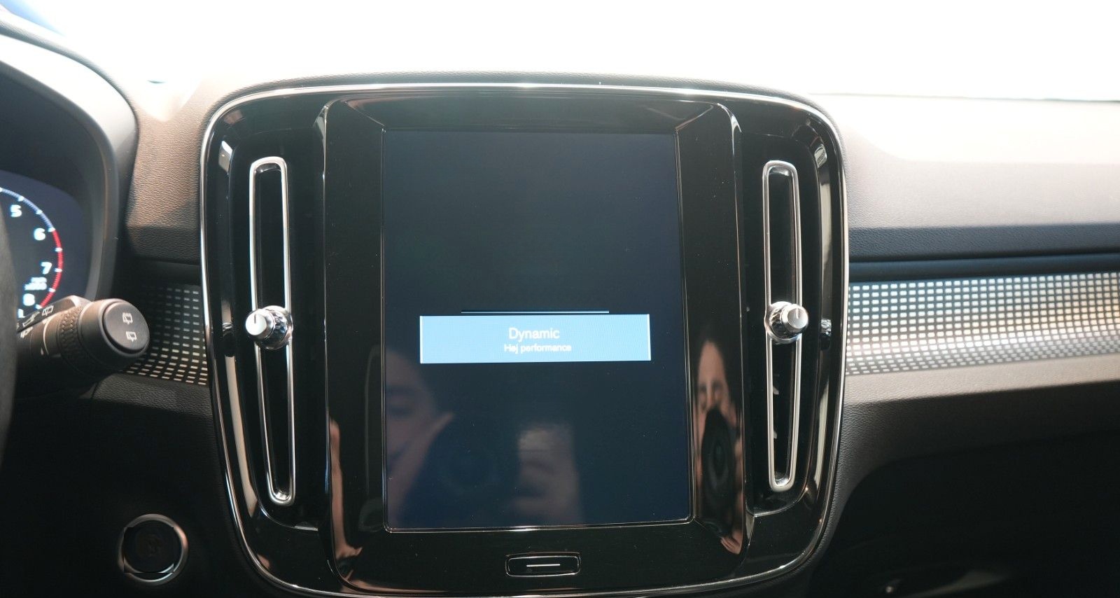 Volvo XC 40 T4 Geartronic R-Design *LED*Virtual*Navi* foto 16