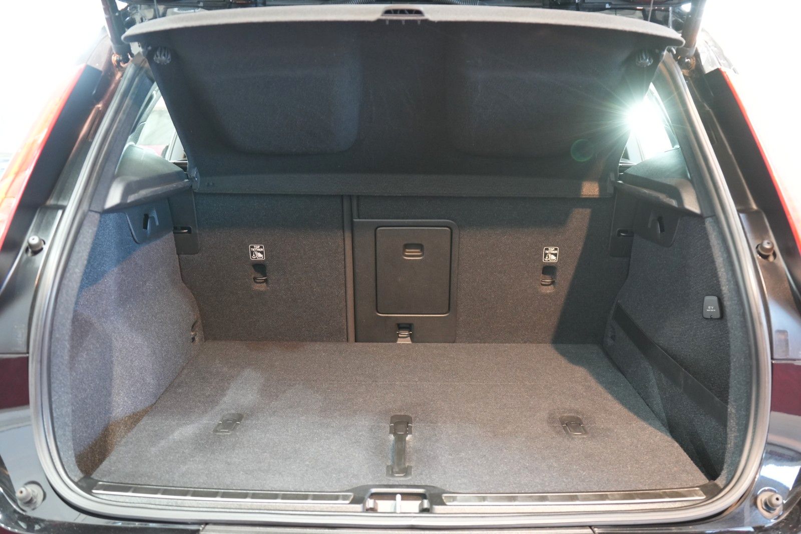 Volvo XC 40 T4 Geartronic R-Design *LED*Virtual*Navi* foto 5