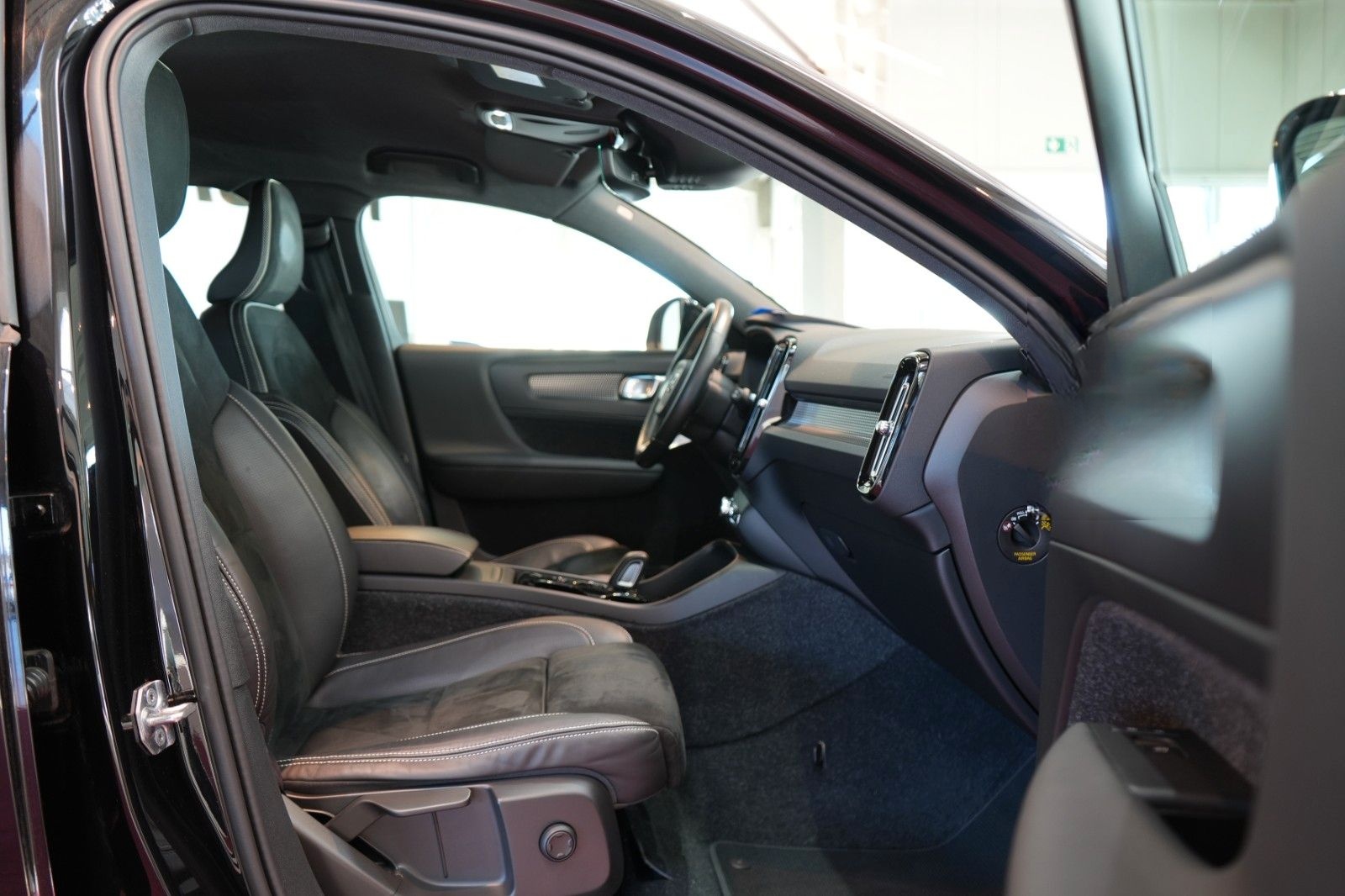 Volvo XC 40 T4 Geartronic R-Design *LED*Virtual*Navi* foto 9