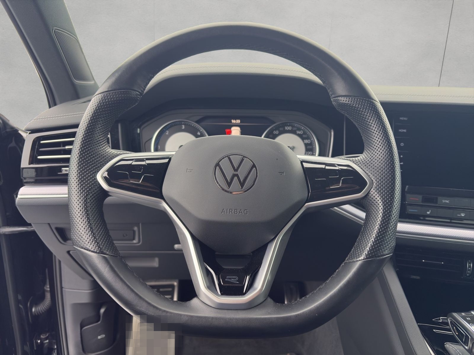 Volkswagen Touareg R-Line 3.0l TDI V6 4Motion ACC AHK NAVI foto 11
