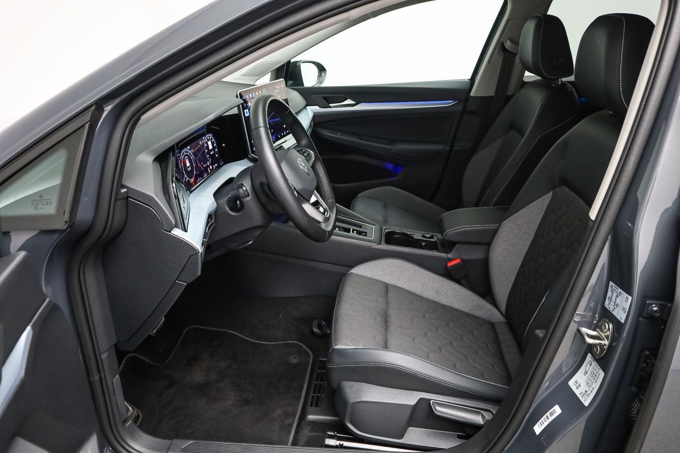 Volkswagen Golf VIII 1.5 eTSI DSG GOAL*LED*AHK*KAMERA*PDC*S foto 10