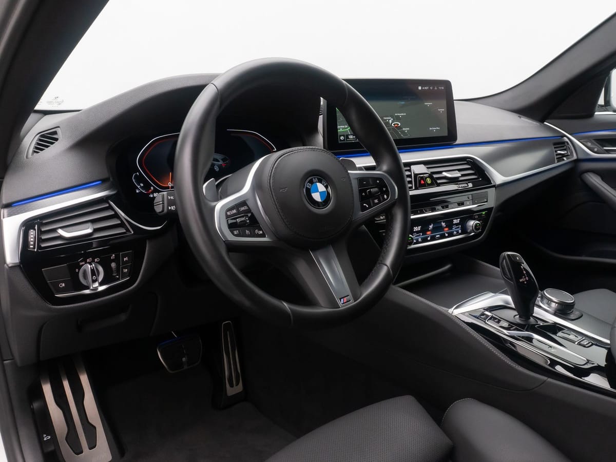 BMW 530i M Sport Kamera HUD DAB Alarm HiFi 4xKlima foto 21