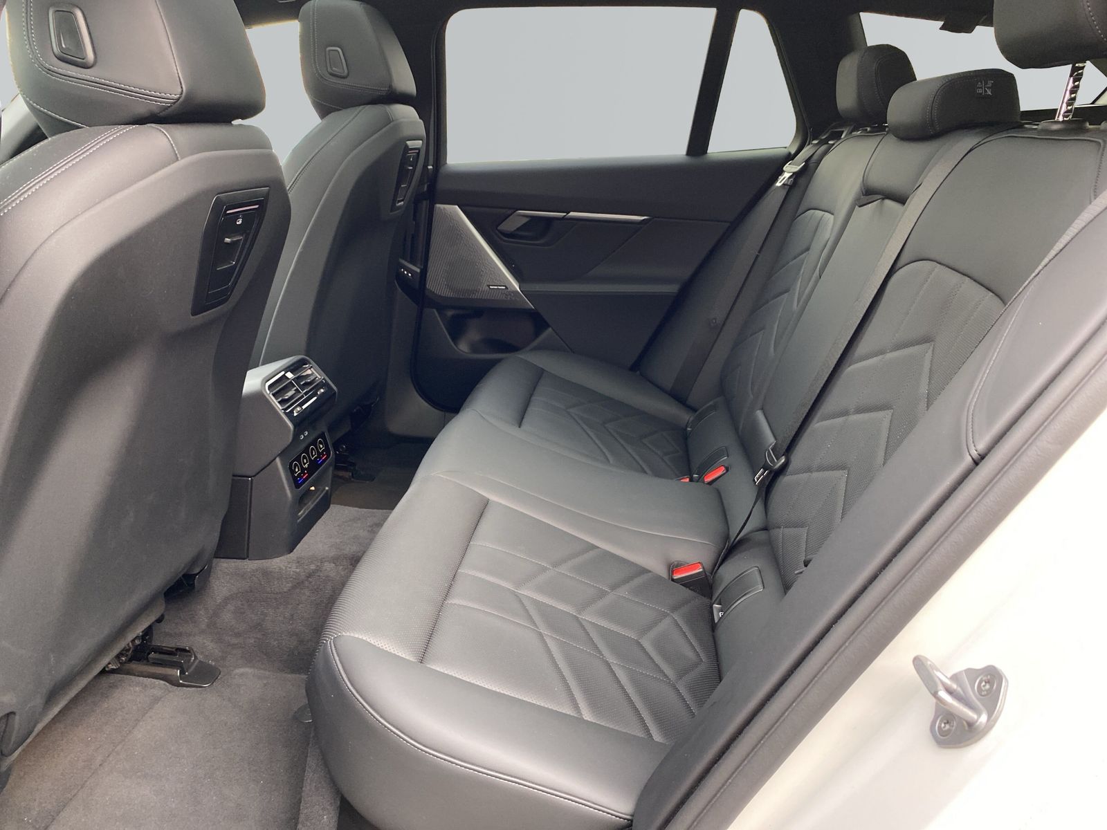 BMW i5 eDrive40 Touring 522€ netto/mtl.*M Sportpaket foto 9