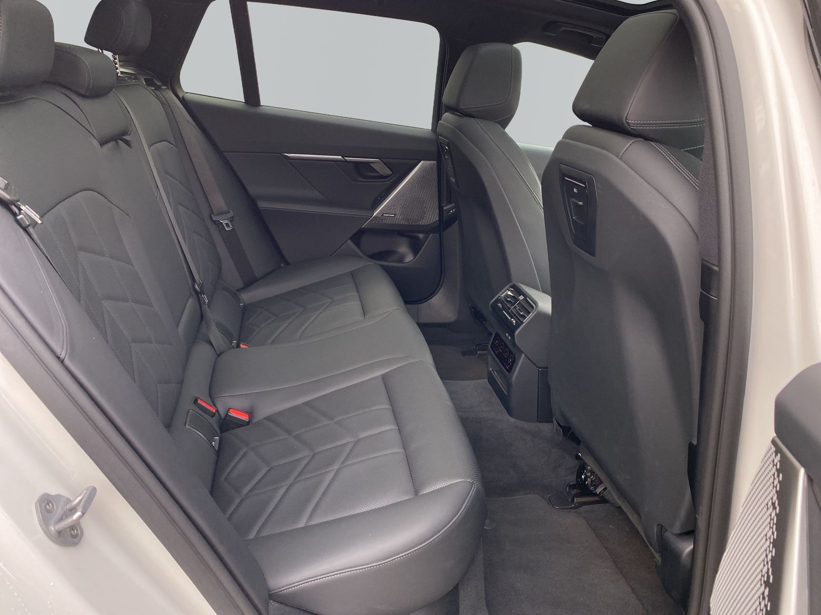 BMW i5 eDrive40 Touring 522€ netto/mtl.*M Sportpaket foto 10
