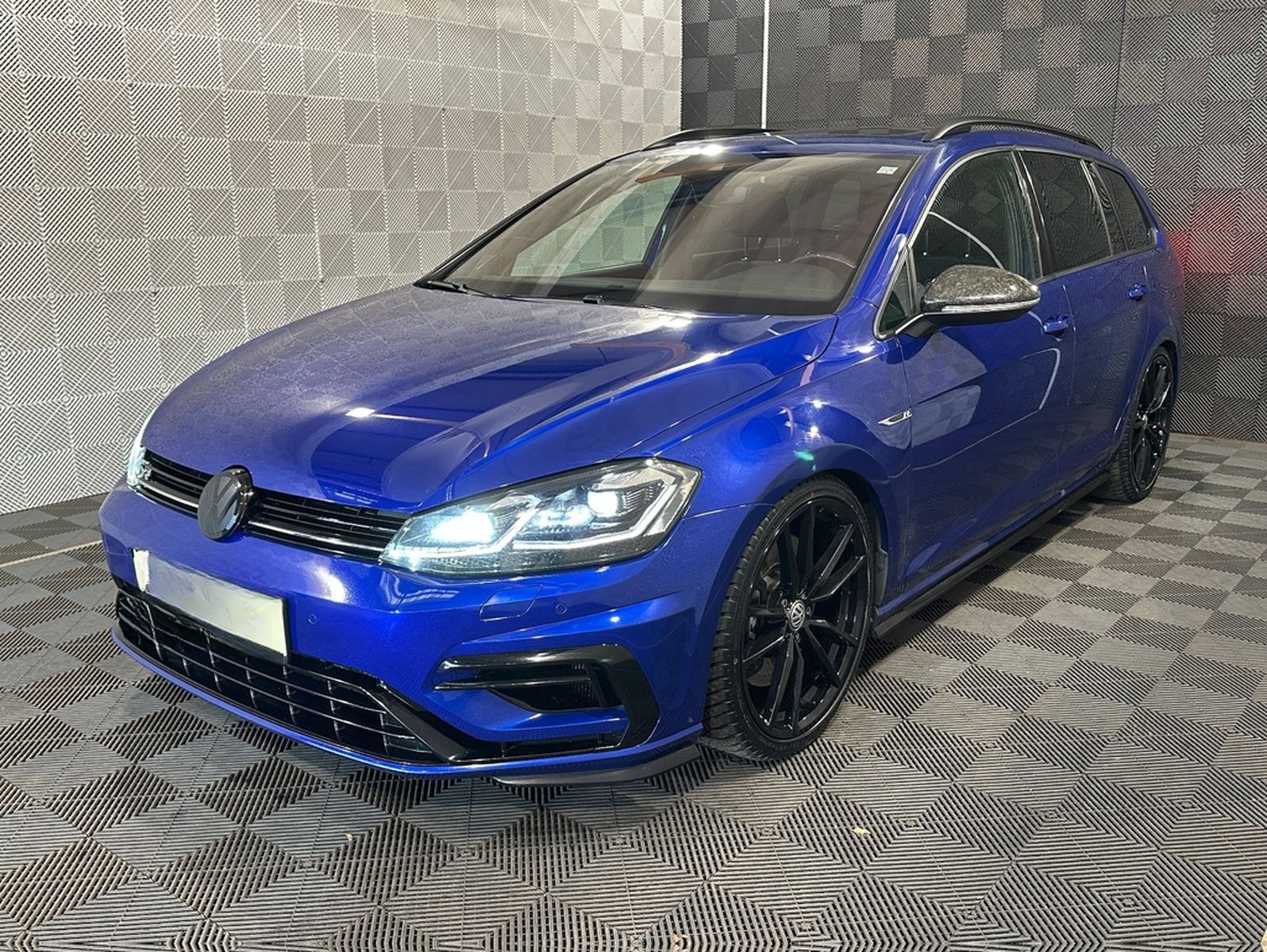 Volkswagen Golf 7 Variant R 4M*DYNAUDIO*LED-PANO-ACC-R.KAM foto 2