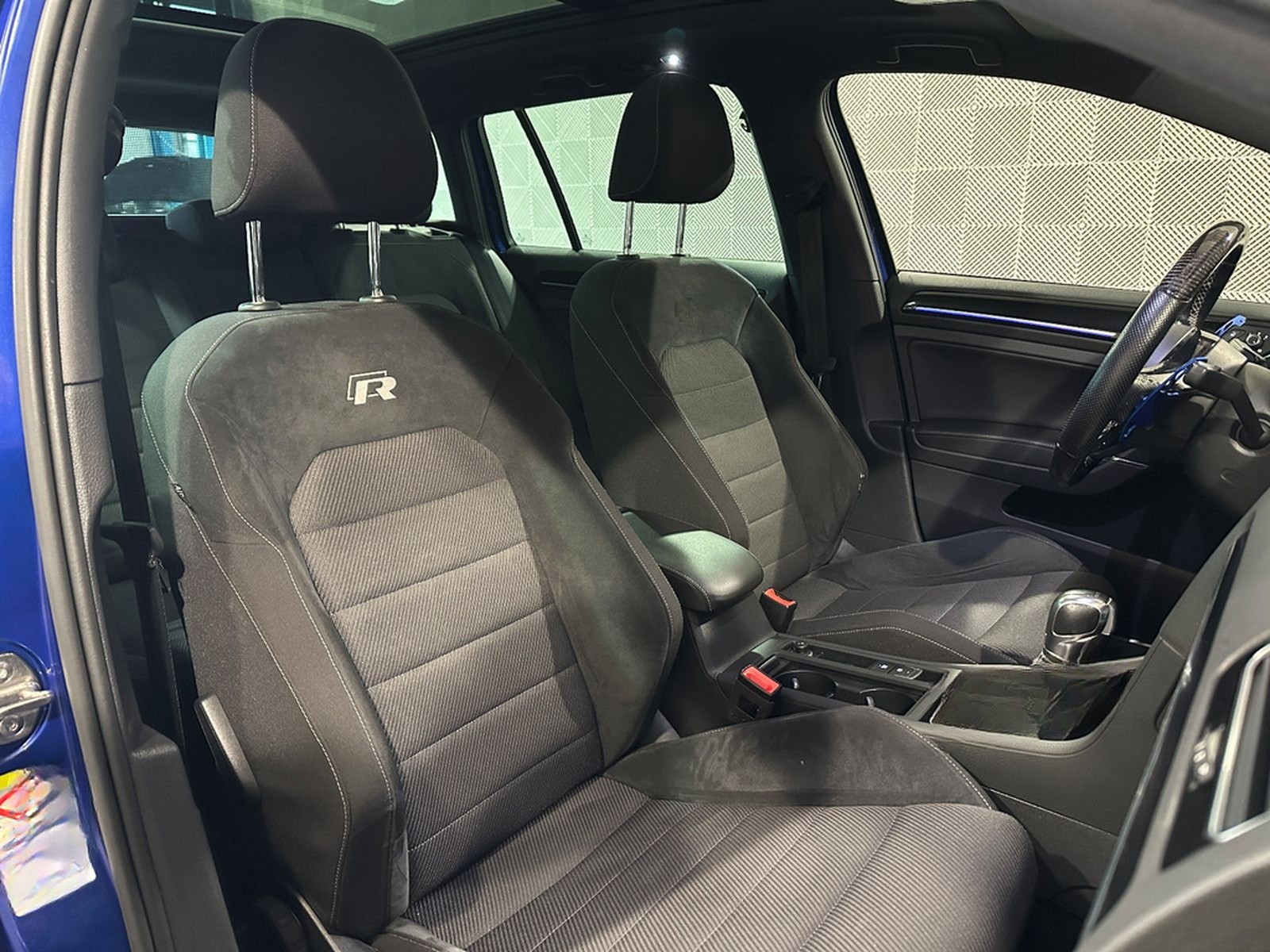 Volkswagen Golf 7 Variant R 4M*DYNAUDIO*LED-PANO-ACC-R.KAM foto 17