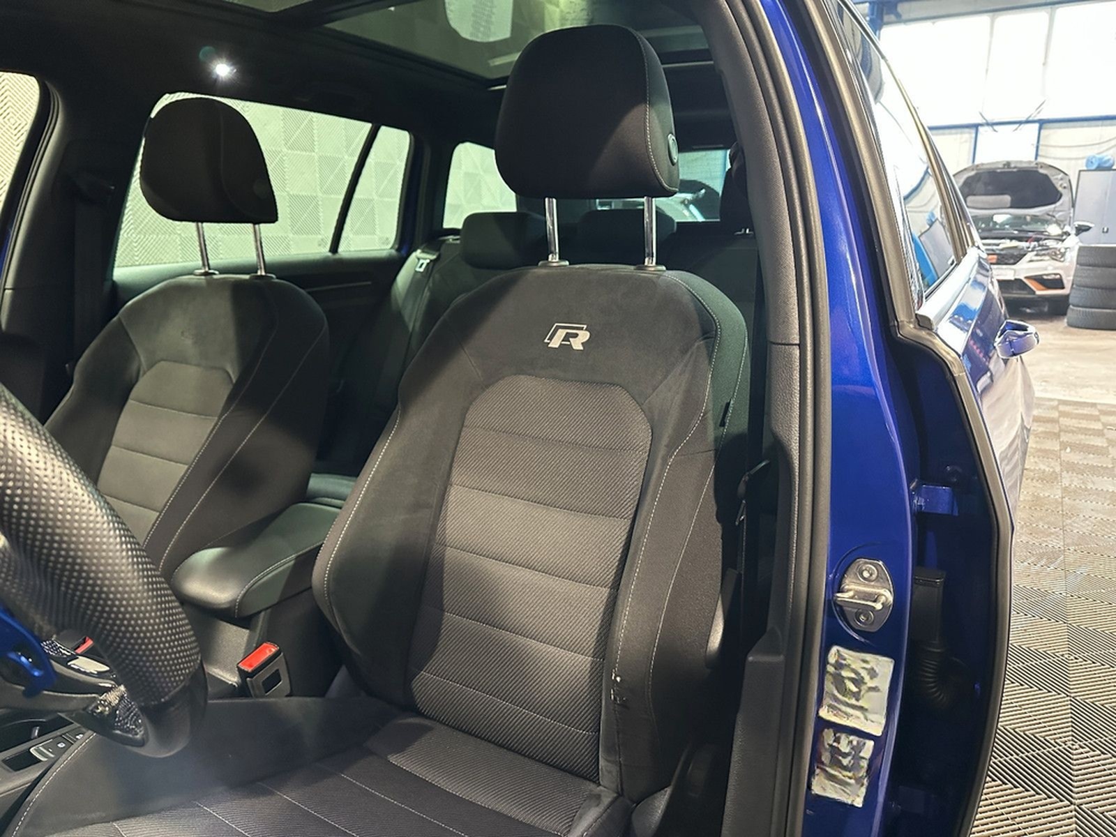 Volkswagen Golf 7 Variant R 4M*DYNAUDIO*LED-PANO-ACC-R.KAM foto 22