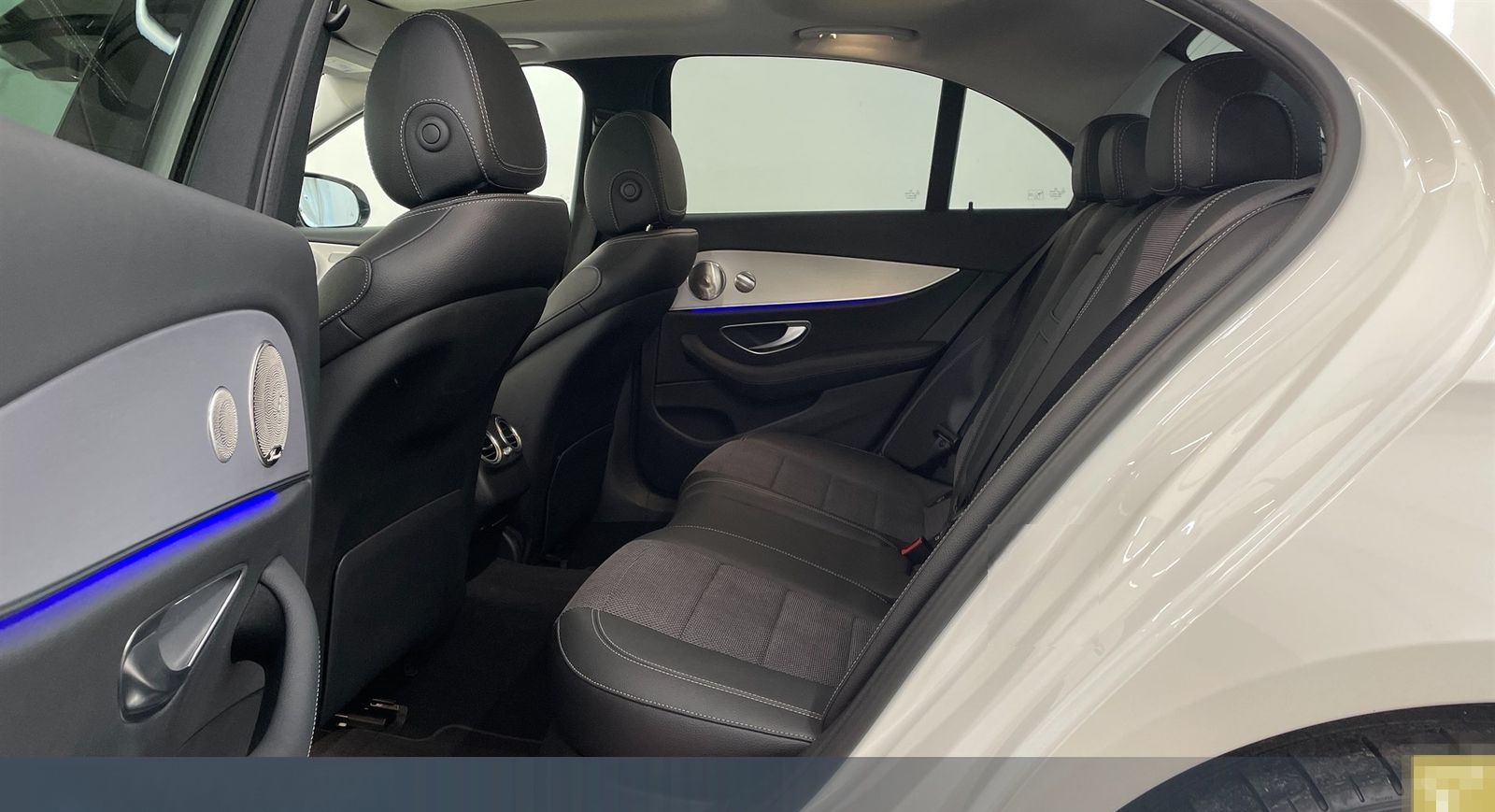 Mercedes-Benz E 300E AHK,LM,Autom foto 8