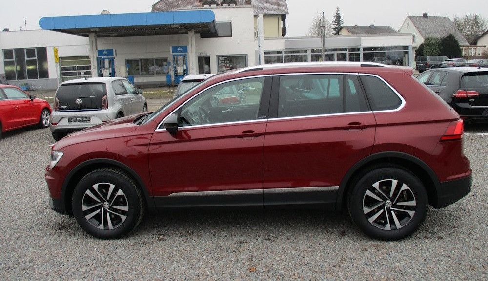 Volkswagen Tiguan 2.0 TDI SCR DSG 4M IQ.DRIVE AHK Navi foto 8
