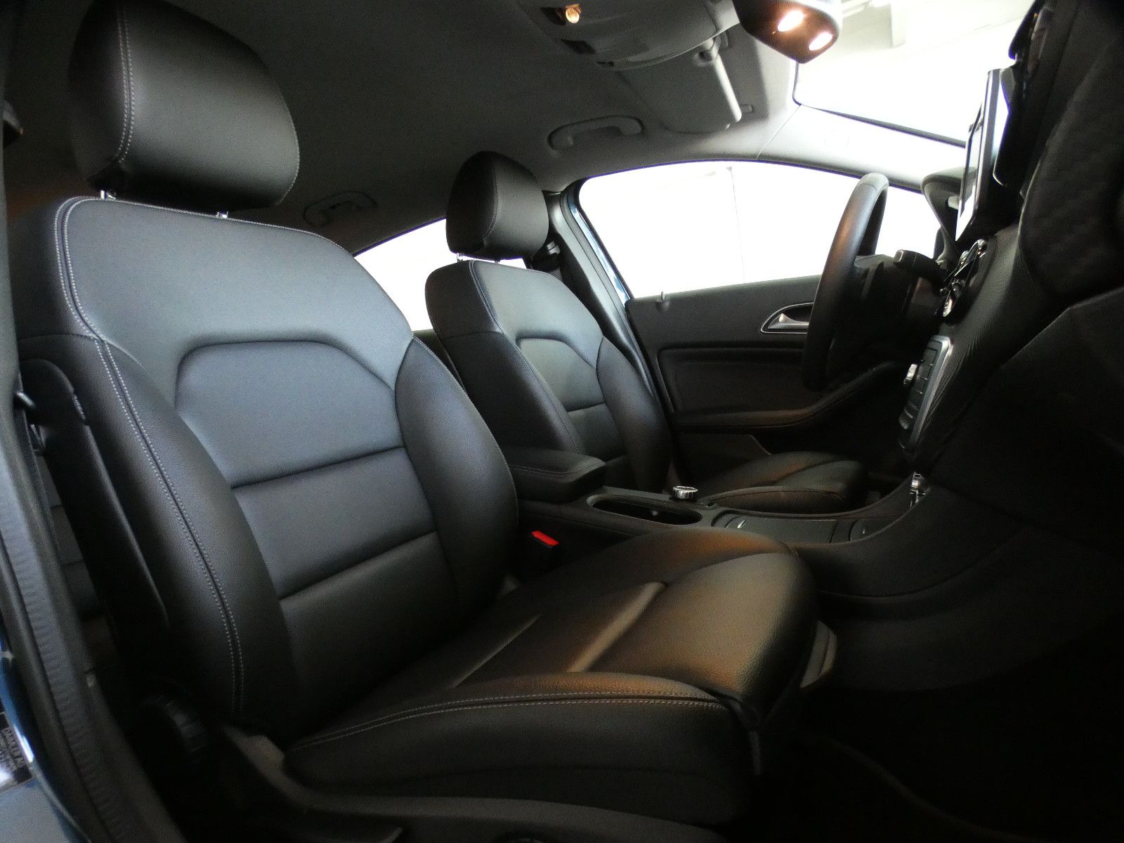 Mercedes-Benz GLA 220 4MATIC*LED*OFFROAD PAKET*AHK*NAVI foto 11