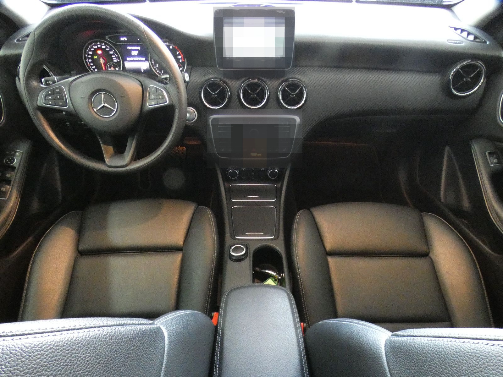 Mercedes-Benz GLA 220 4MATIC*LED*OFFROAD PAKET*AHK*NAVI foto 12