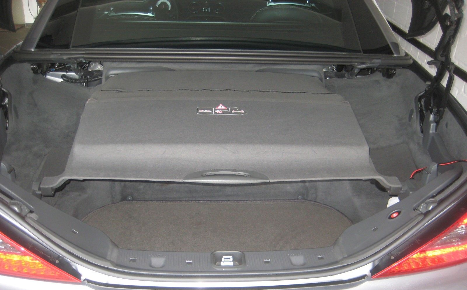 Mercedes-Benz SL 280 - foto 11