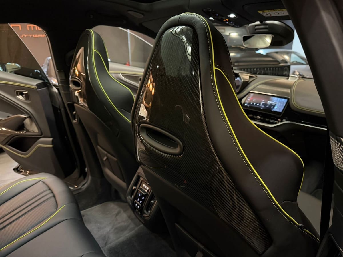 Aston Martin DBX 707 SPECIAL AMR 24 F1  2025 FACELIFT foto 17