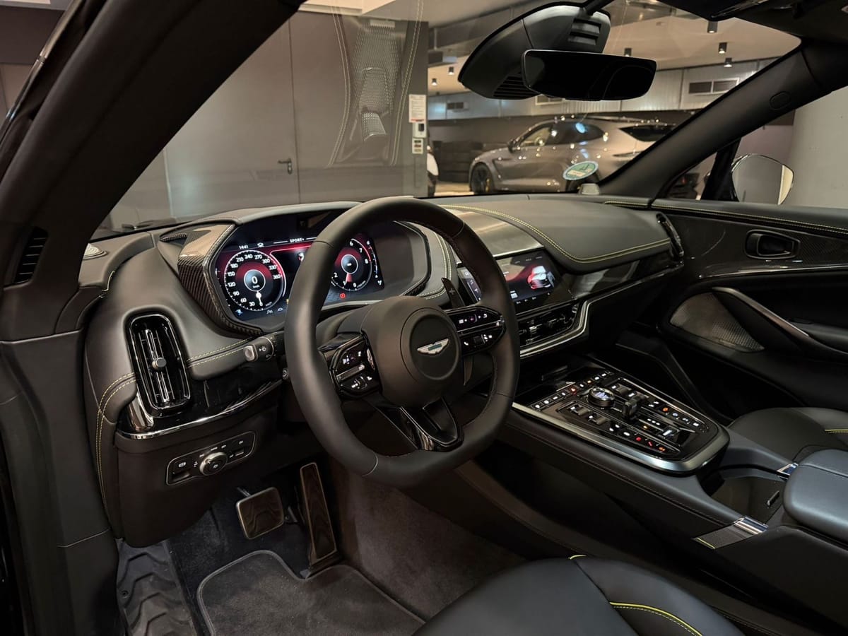 Aston Martin DBX 707 SPECIAL AMR 24 F1  2025 FACELIFT foto 9