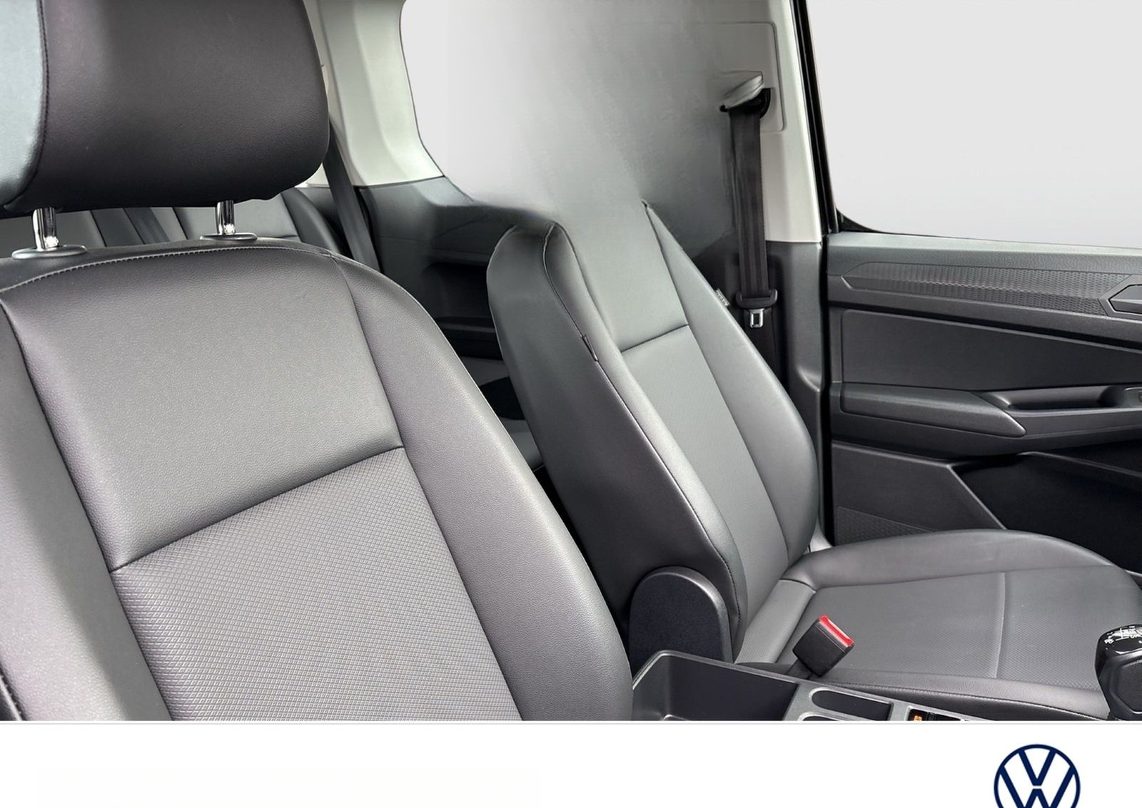 Volkswagen Caddy 1.5 Kombi NAVI ALU SITZHEIZ. EINPARKHILFE foto 8
