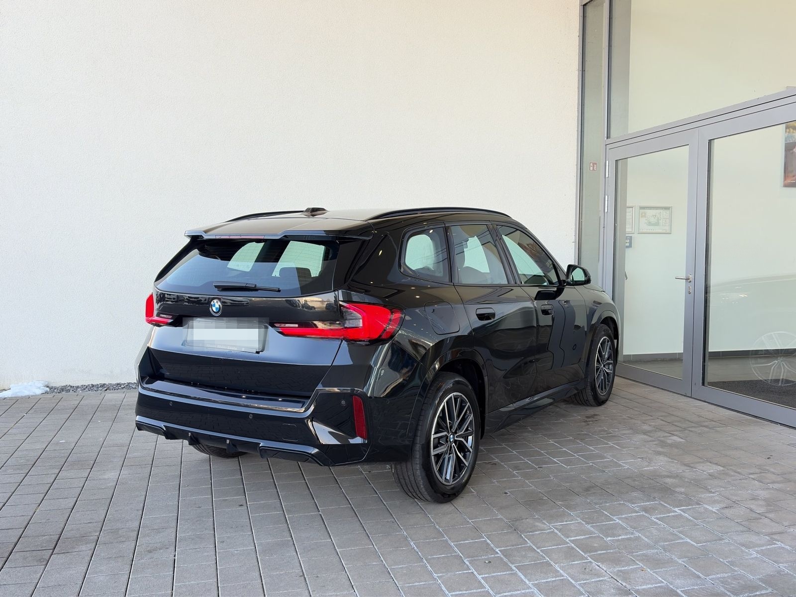 BMW X1 xDrive23i M Sportpaket HUD.Park+.Navi.DriveA. foto 3
