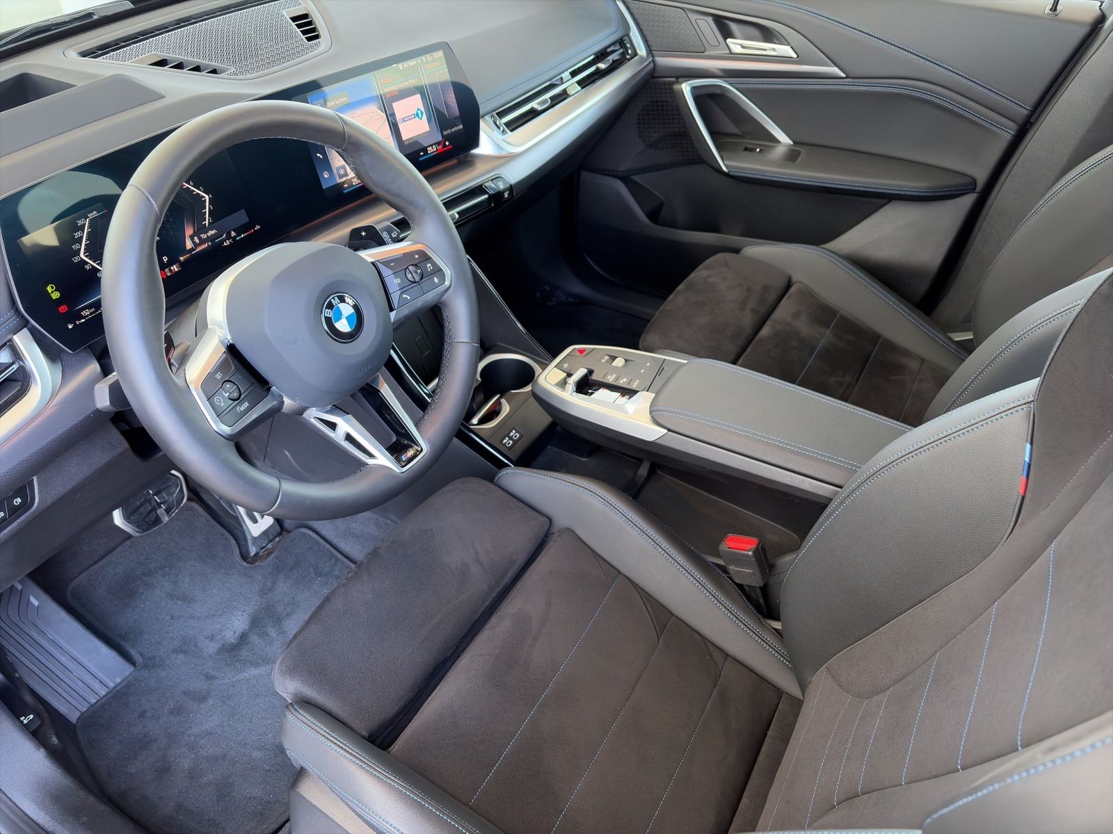 BMW X1 xDrive23i M Sportpaket HUD.Park+.Navi.DriveA. foto 6