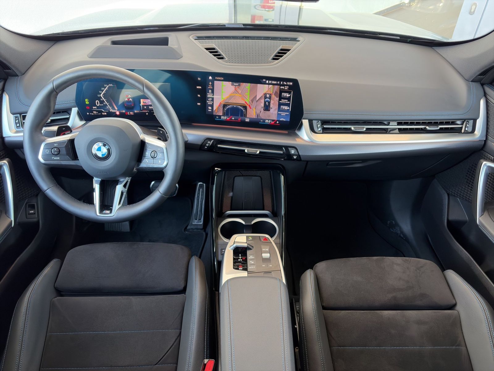 BMW X1 xDrive23i M Sportpaket HUD.Park+.Navi.DriveA. foto 8