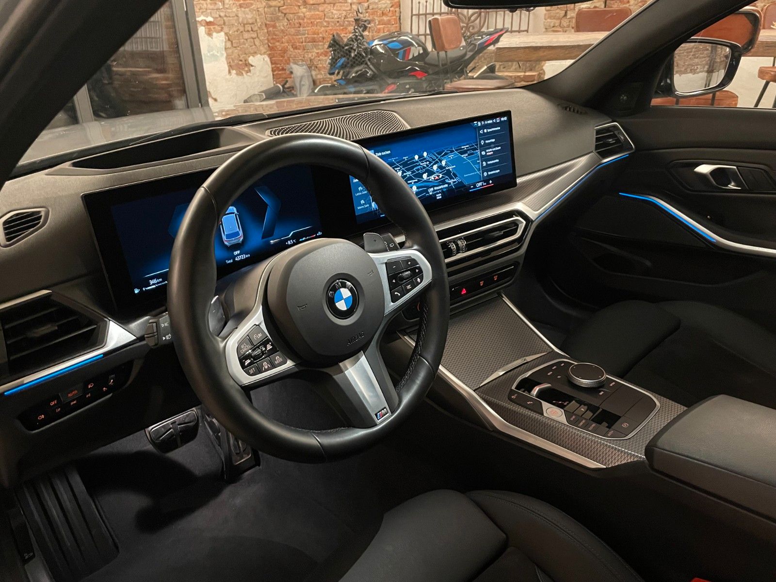 BMW 320A d xDrive M Sportbremse ACC AHK HUD H/K 19" foto 14