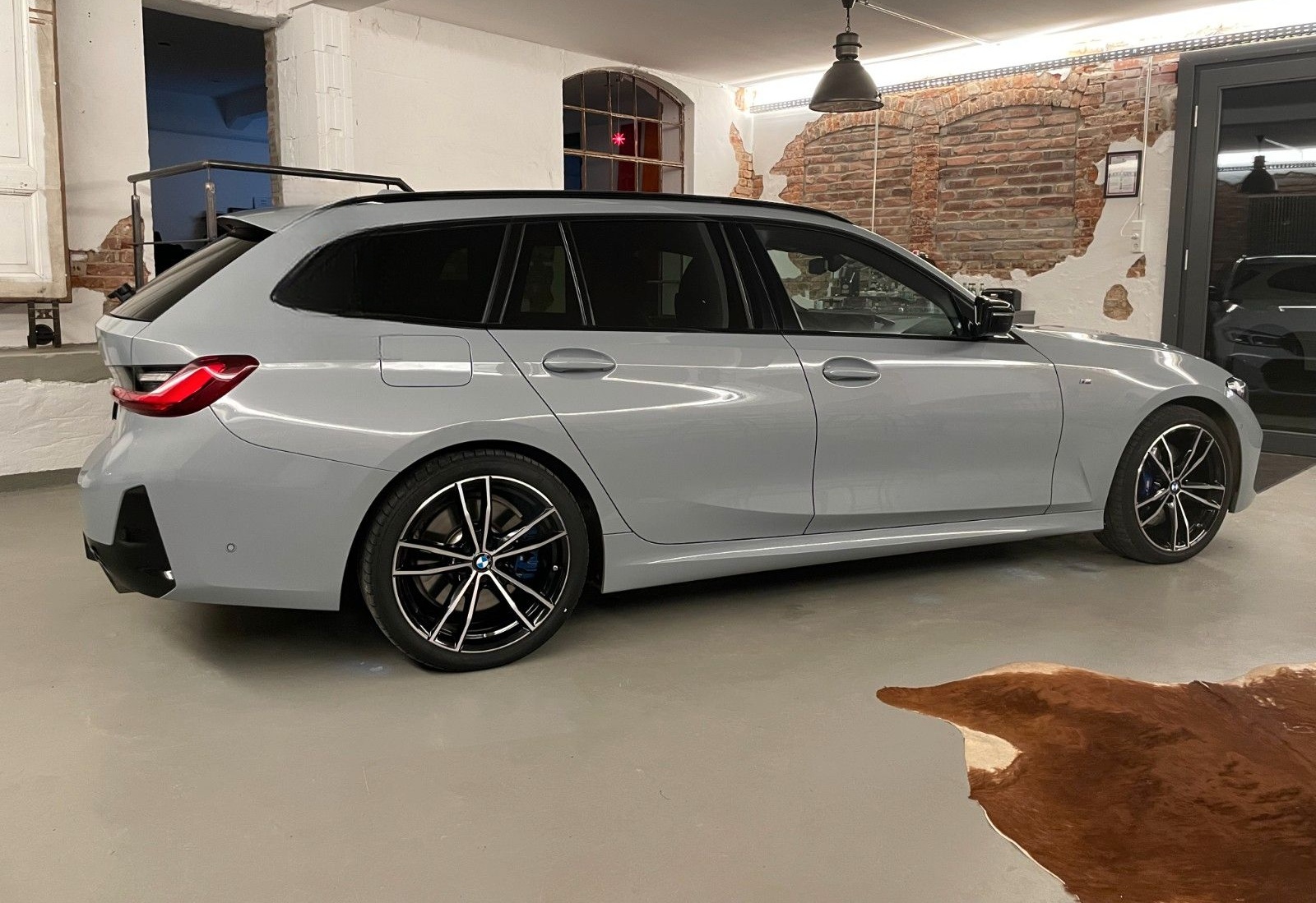 BMW 320A d xDrive M Sportbremse ACC AHK HUD H/K 19" foto 7