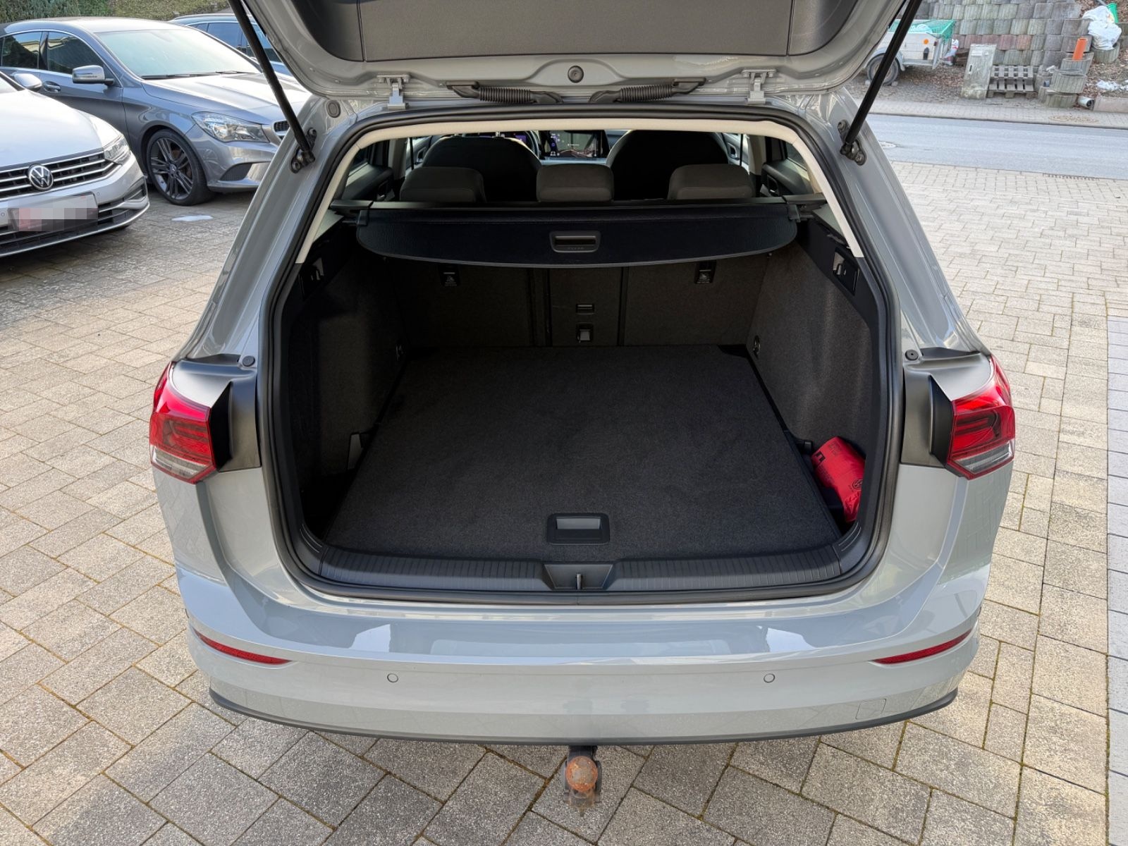 Volkswagen Golf VIII Variant 2.0 TDI Life*AHK*NAVI*Ambiente foto 13
