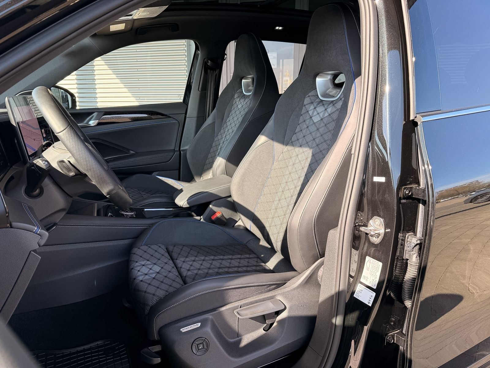 Volkswagen Tiguan III 2.0 TSI DSG 4M R-Line 20"/PANO/AHK/AR foto 13