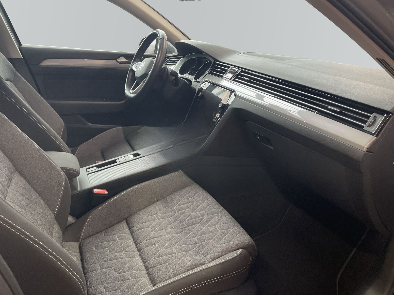 Volkswagen Passat 2.0 TDI Business*SHZ*Tempomat*DAB*LED foto 11