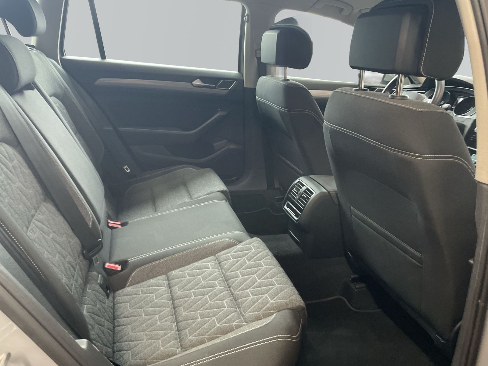 Volkswagen Passat 2.0 TDI Business*SHZ*Tempomat*DAB*LED foto 10