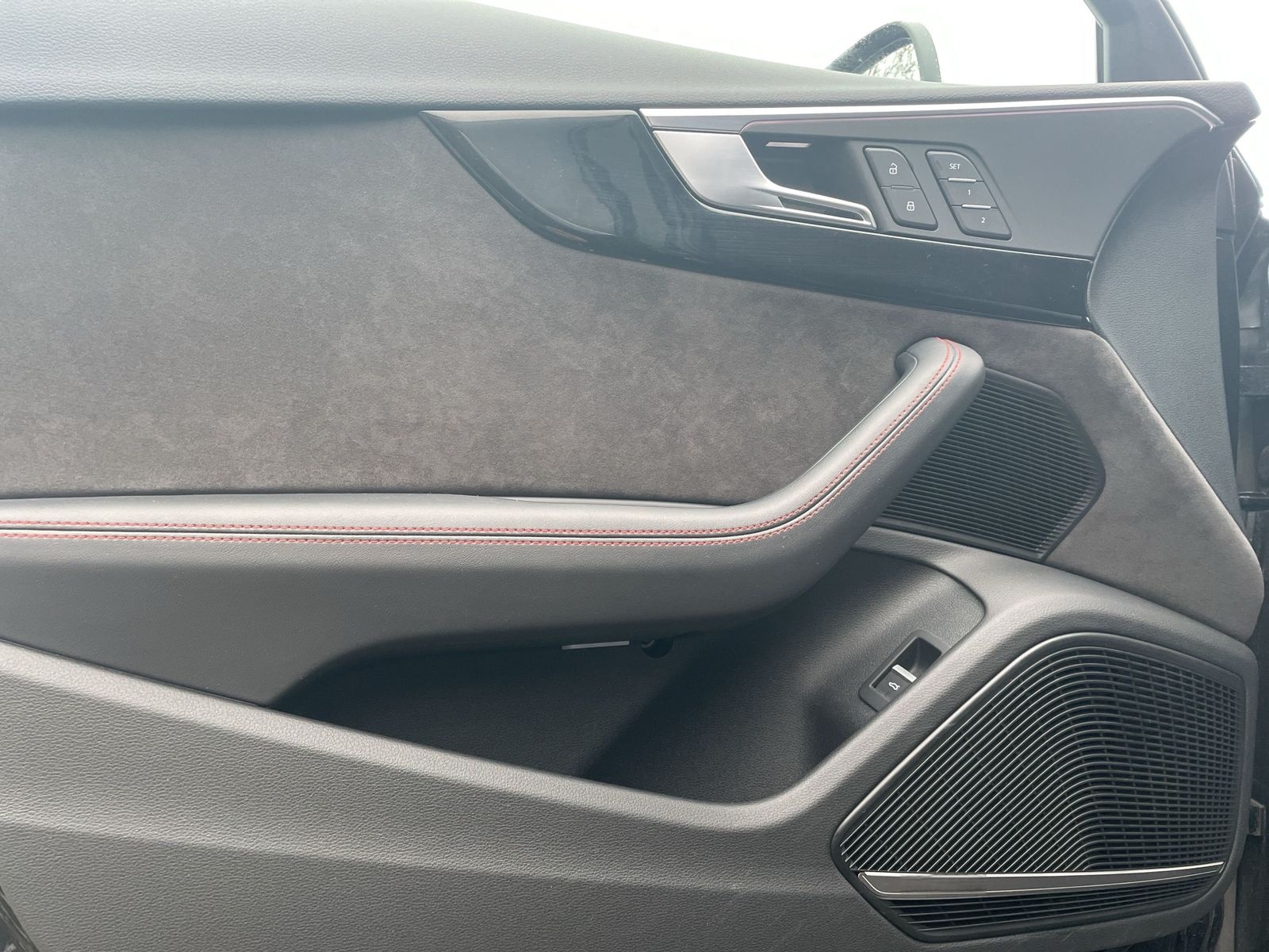 Audi RS4 AVANT quattro *B&O*280km/h*Sportabgas* foto 18