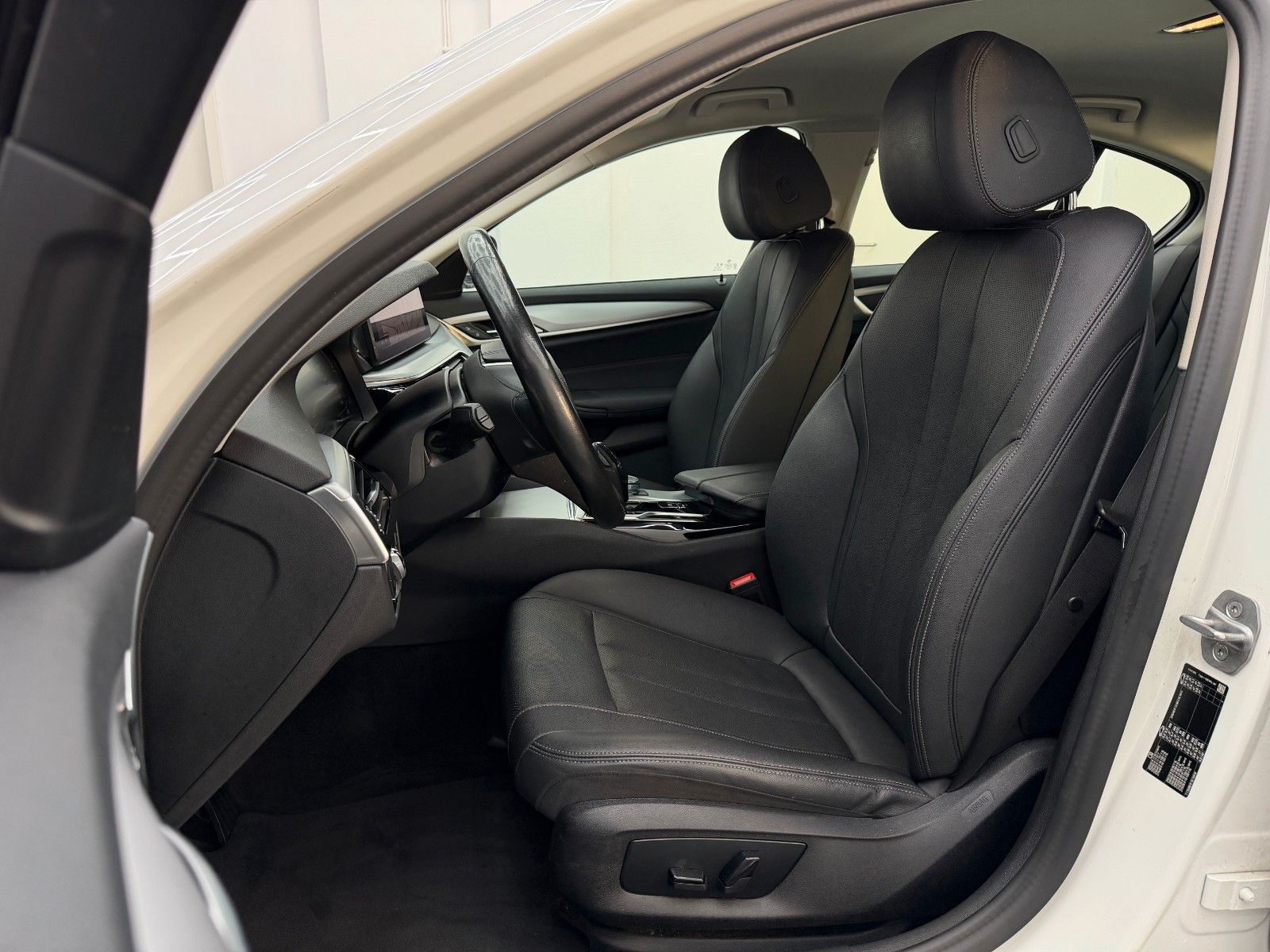 BMW 520 d *HEAD UP*LIMOSINE*MINERAL WEISS* foto 6