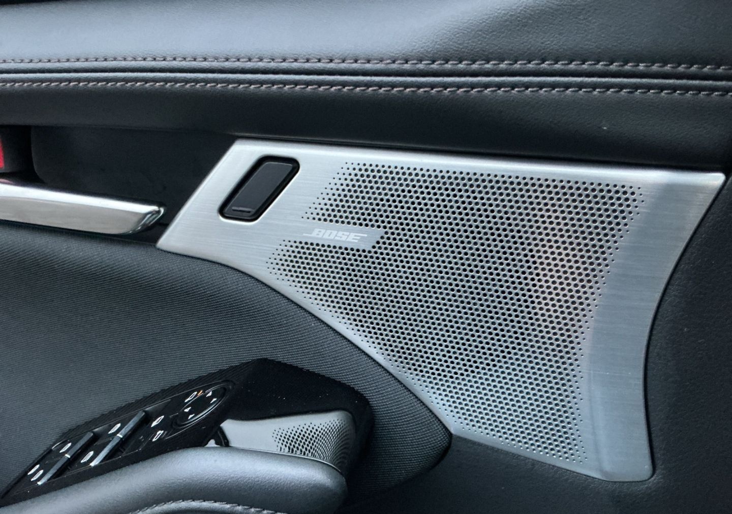 Mazda 3 2.5 AT Exclusive-Line Matrix Bose 360 HUD ACAA foto 15
