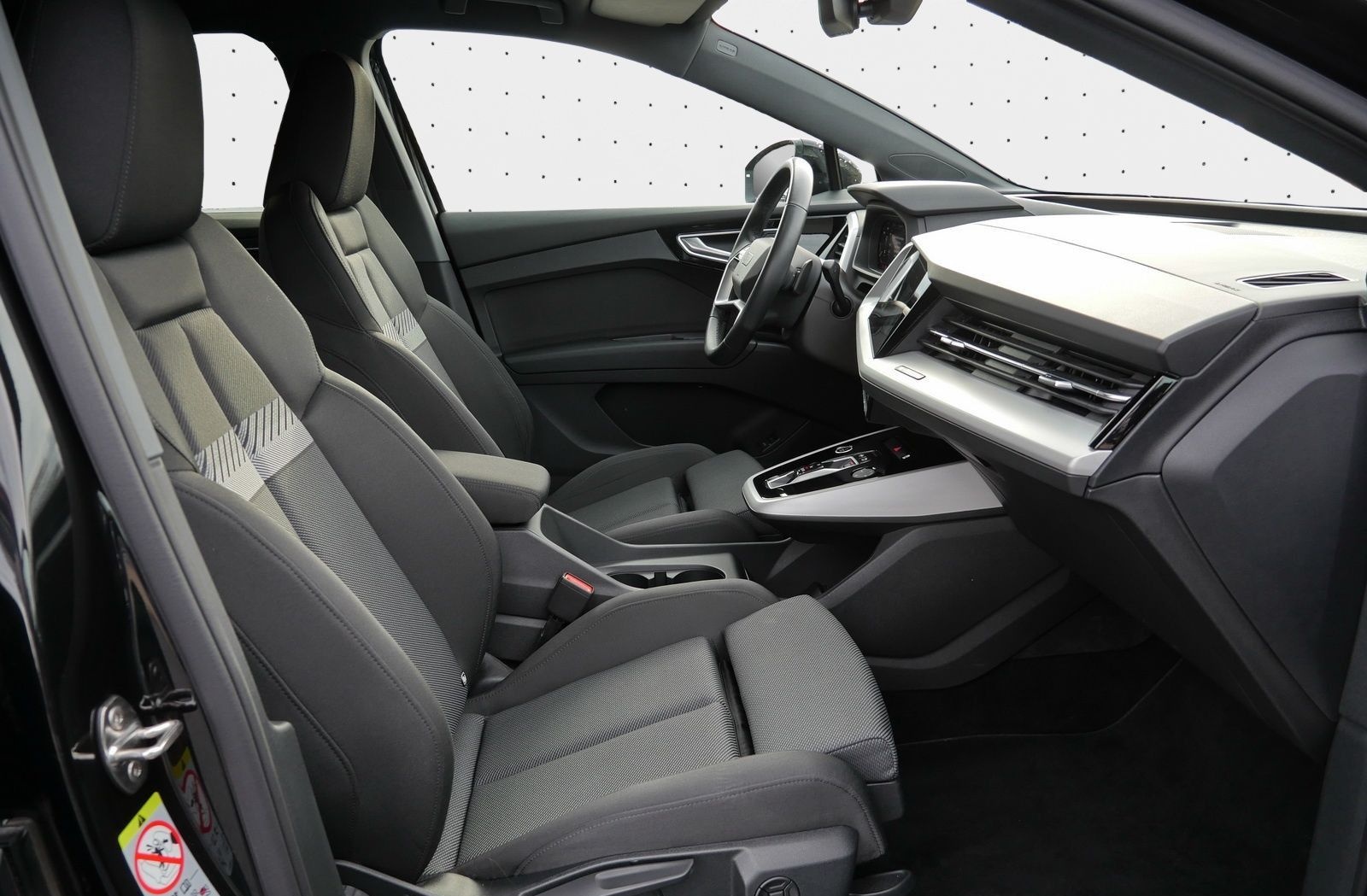 Audi Q4 40 e-tron S line 0,25%ACC*Kamera*Assist+* foto 4