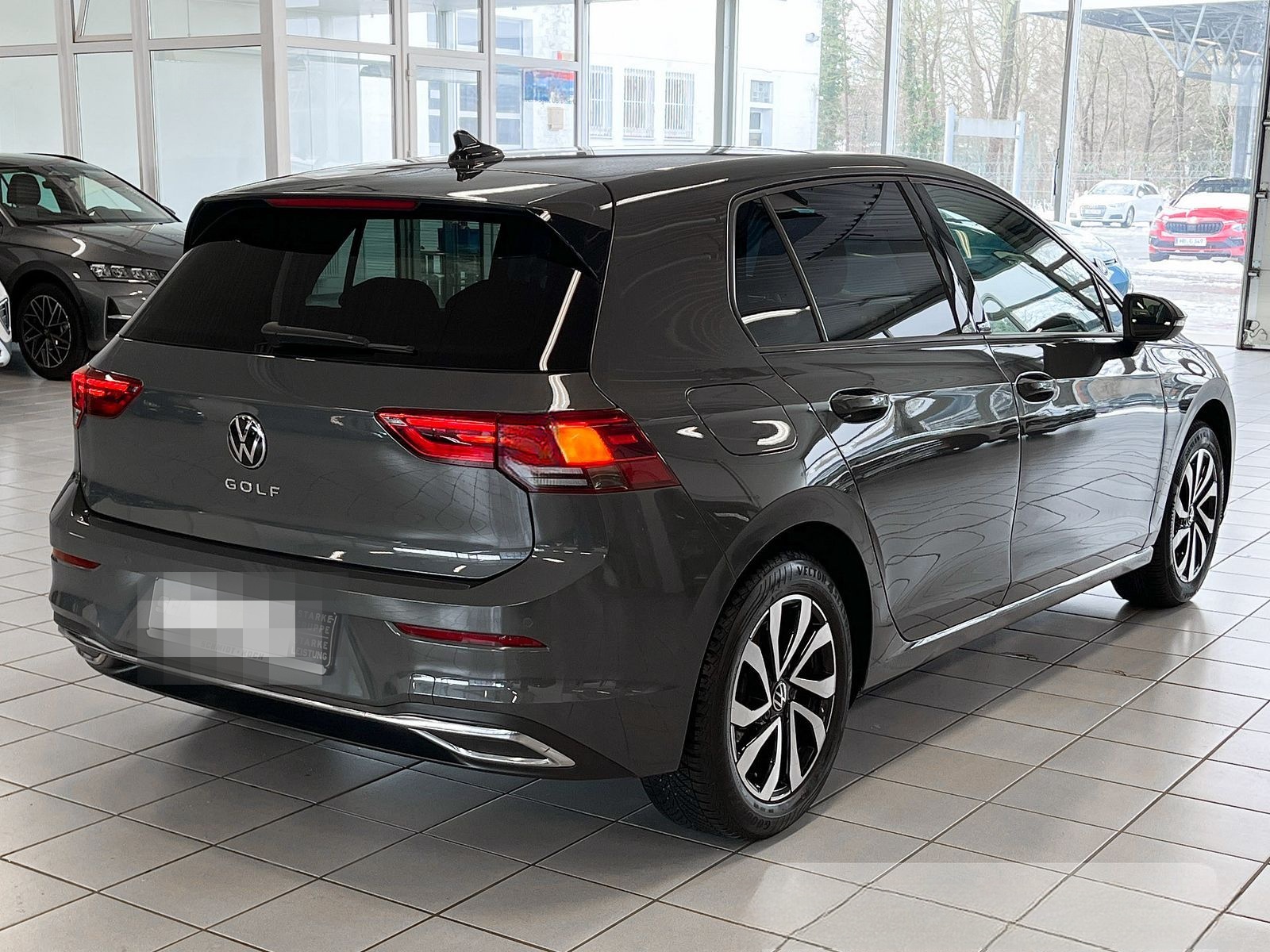Volkswagen Golf VIII 1.5 TSI Active Pano Standheizung Navi foto 3