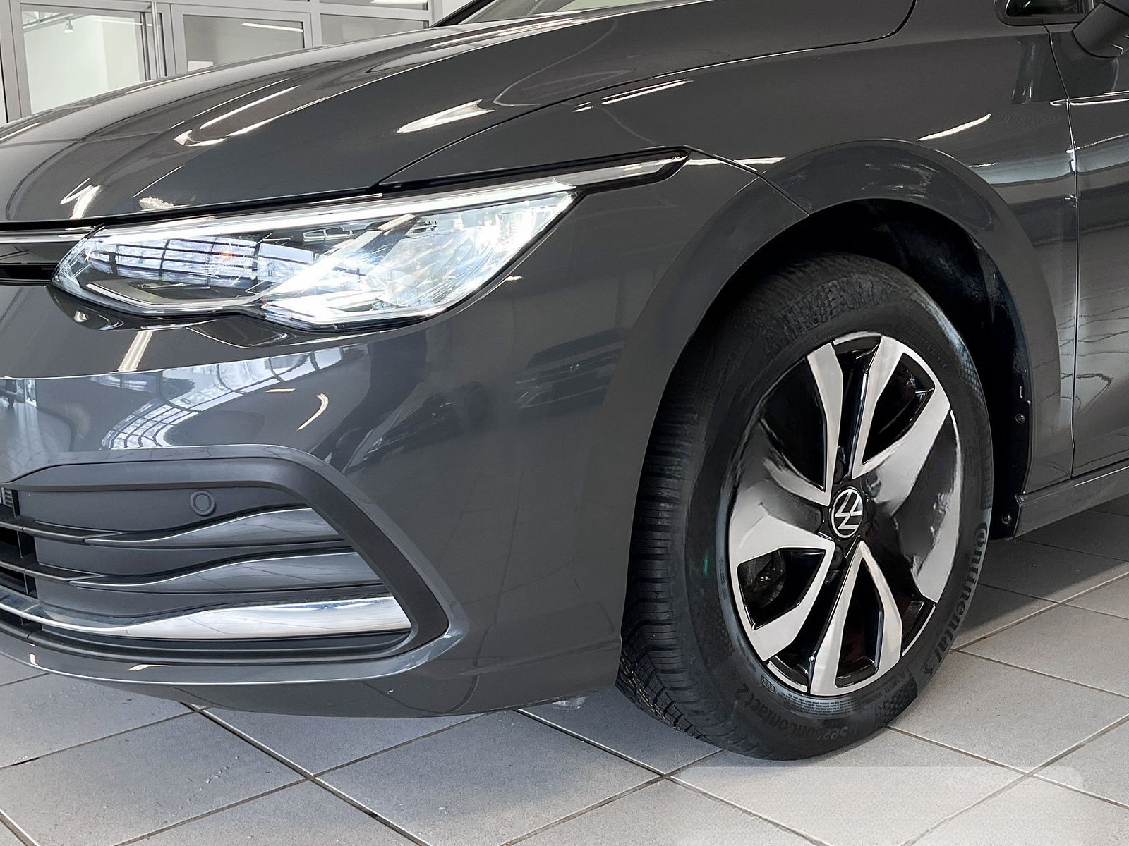 Volkswagen Golf VIII 1.5 TSI Active Pano Standheizung Navi foto 4