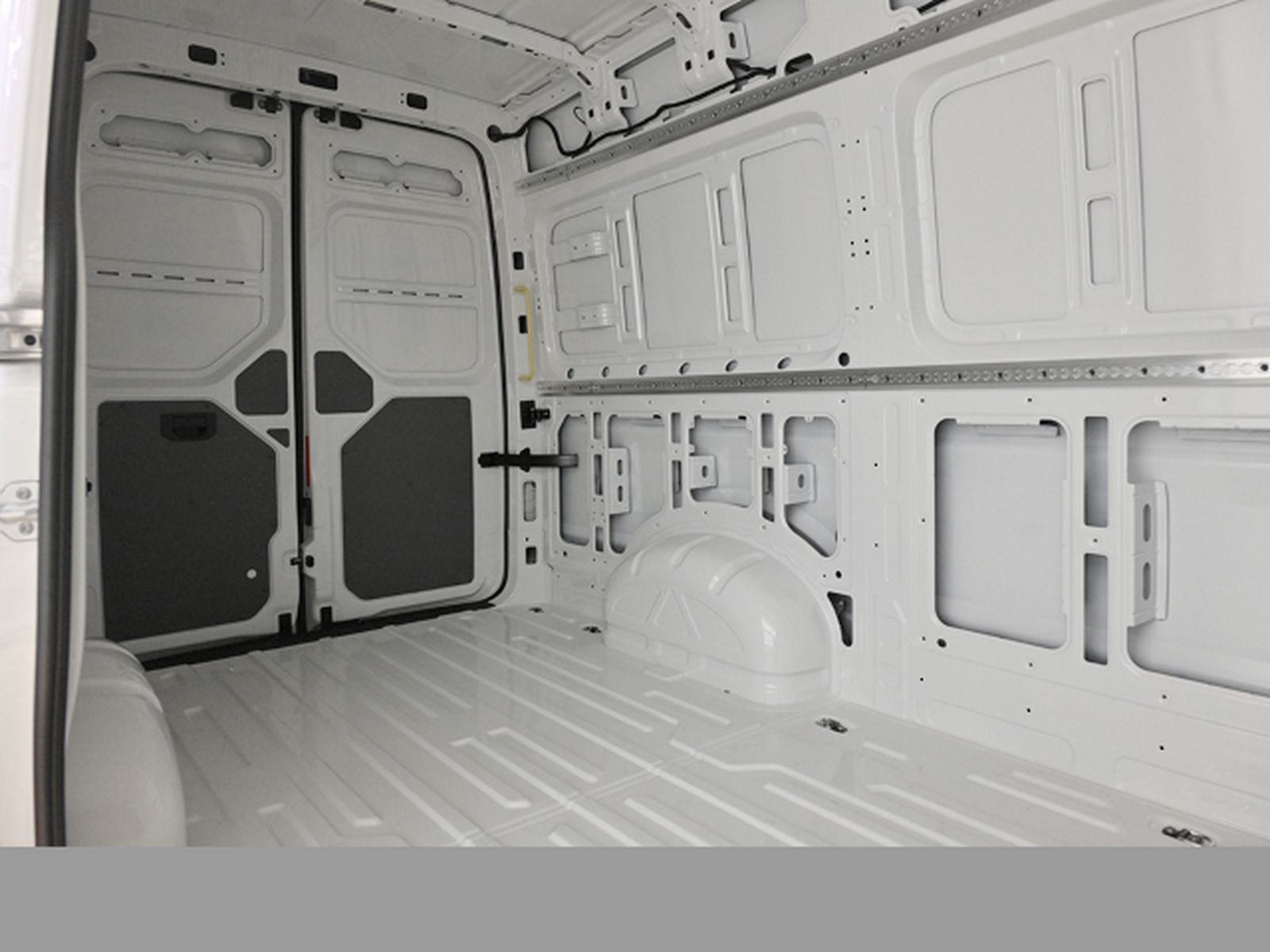 Volkswagen Crafter Kasten 35 MJ 2025 HD GJR RFK Klima foto 13