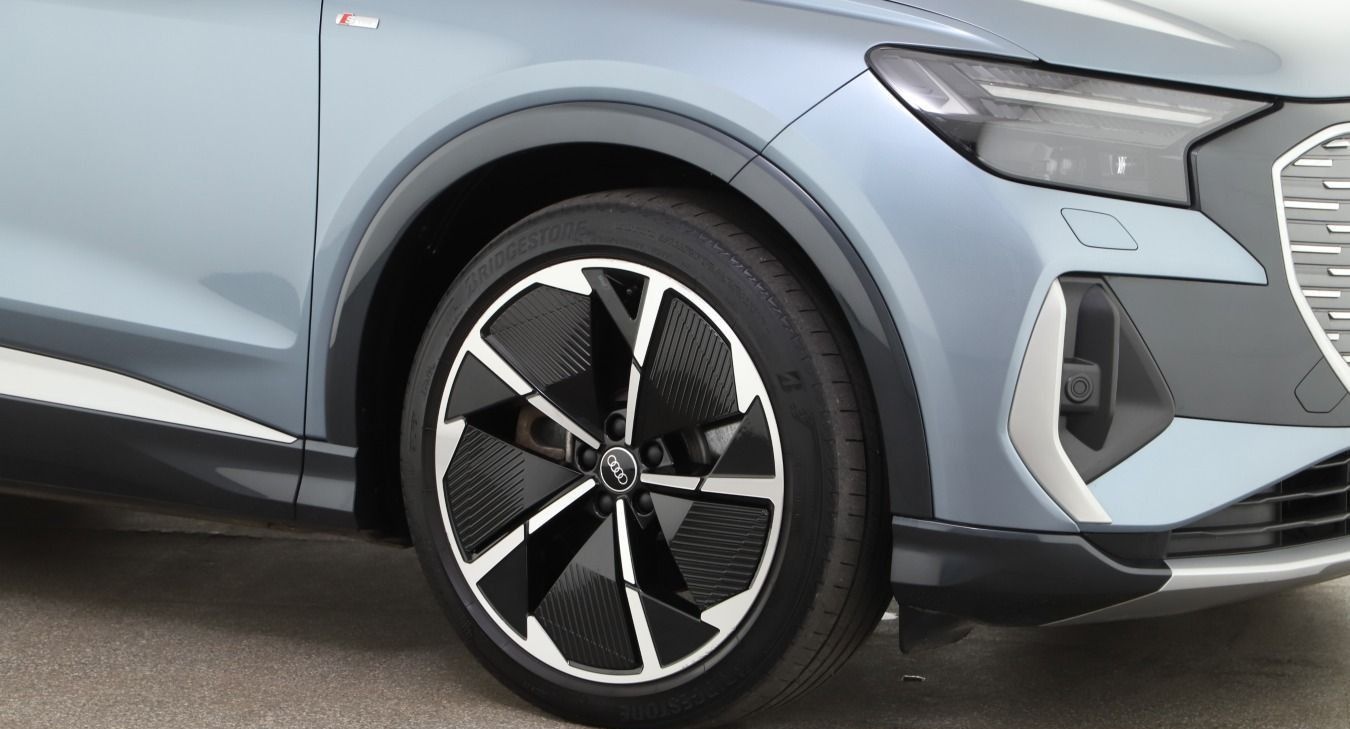 Audi Q4 e-tron 40 S-Line LED/ACC/HuD/Kamera/Navi/AHK foto 3