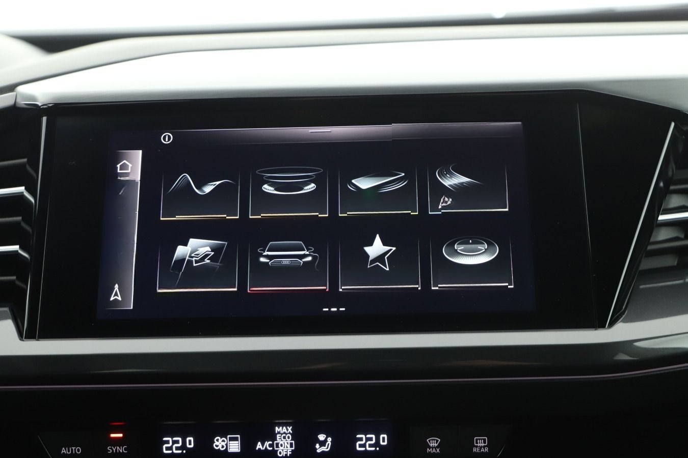 Audi Q4 e-tron 40 S-Line LED/ACC/HuD/Kamera/Navi/AHK foto 10