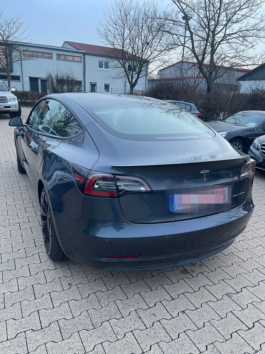 Tesla Model 3 Performance Dual AWD foto 3