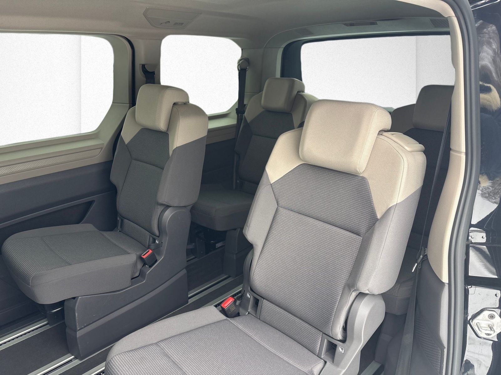 Volkswagen T7 Multivan 2.0 TSI DSG elektr. Heckklappe+LED+A foto 12