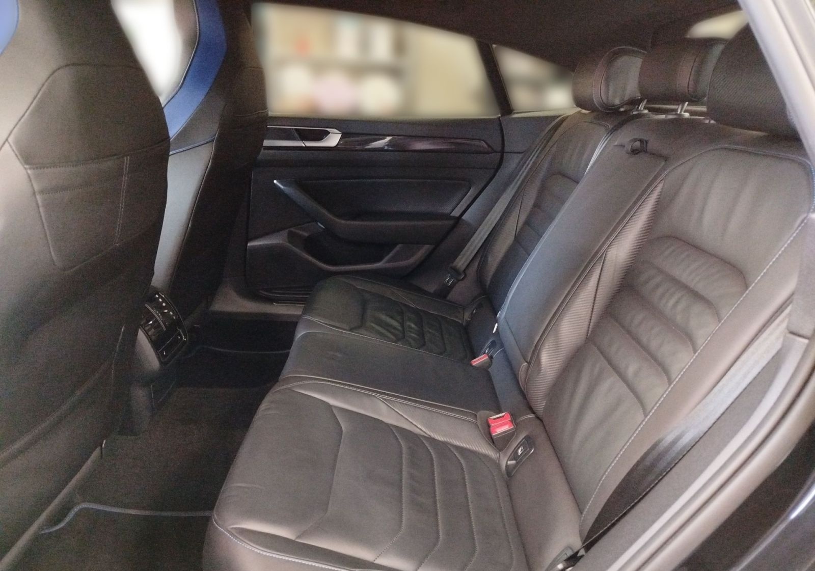 Volkswagen Arteon R 2.0 TSI DSG 4M LED AHK HUD KAM LEDER foto 10