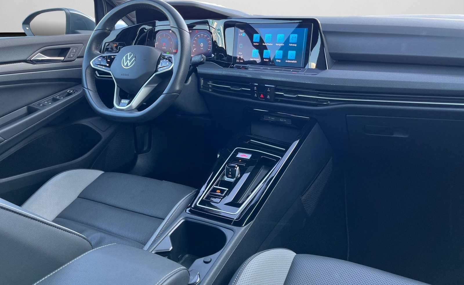 Volkswagen Golf VIII GTD 2.0 TDI DSG LED+ CARPLAY LEDER EPH foto 3