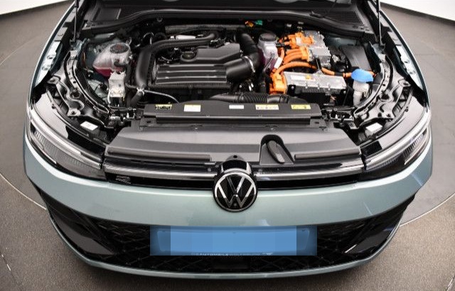 Volkswagen Passat Variant 1.5 eTSI Hybrid DSG R-Line Matrix foto 16