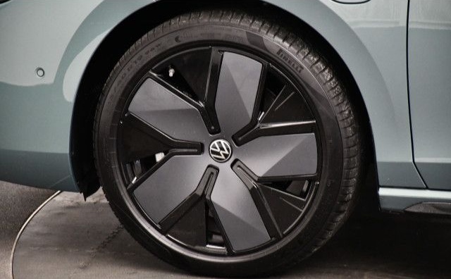 Volkswagen Passat Variant 1.5 eTSI Hybrid DSG R-Line Matrix foto 17