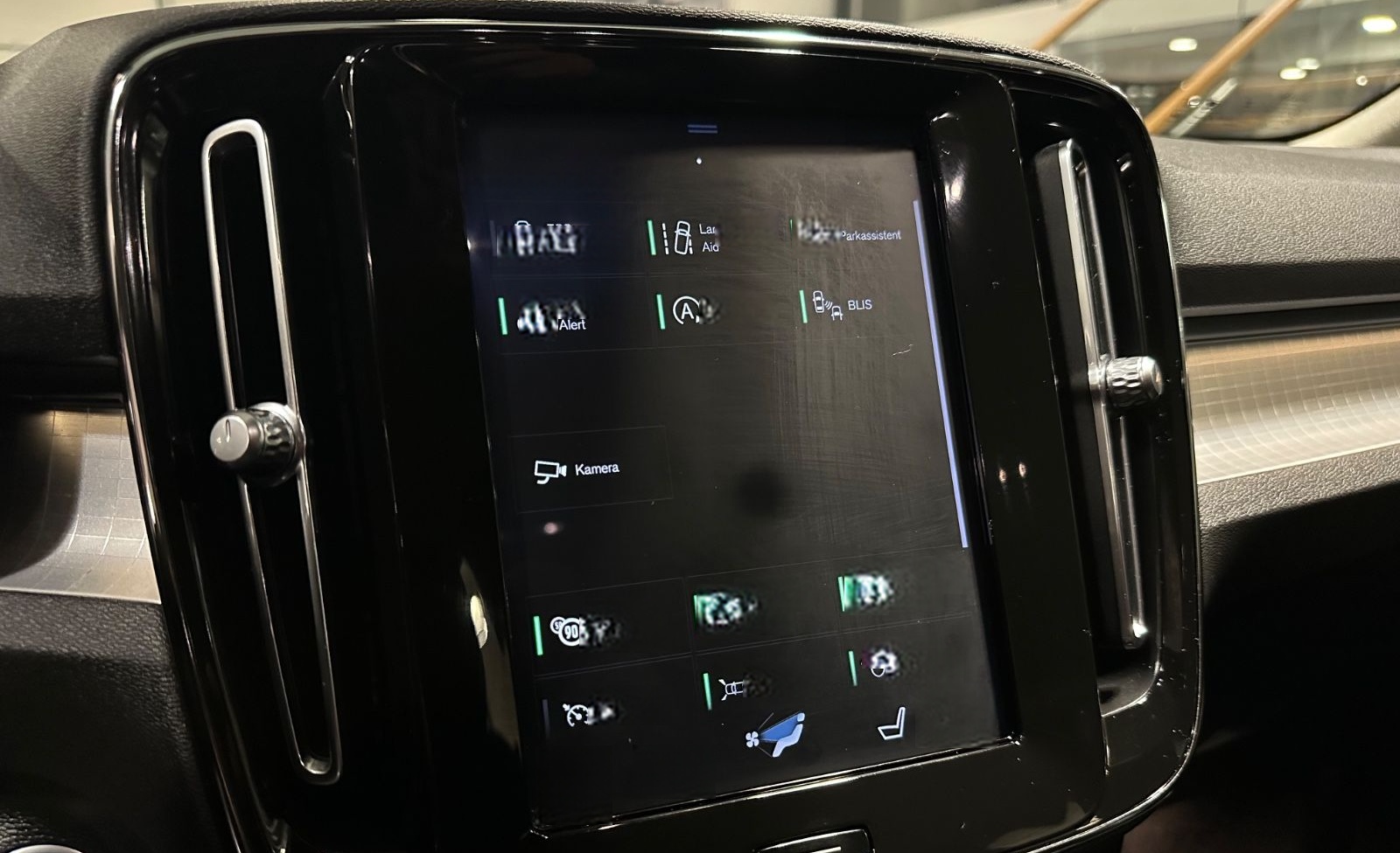 Volvo XC40 D3 Momentum Pro Geartronic S-HE/NAV/AHK/R-C foto 20