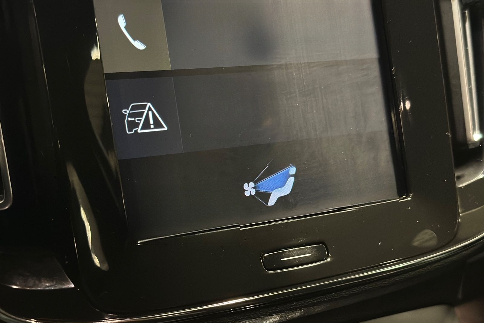 Volvo XC40 D3 Momentum Pro Geartronic S-HE/NAV/AHK/R-C foto 22